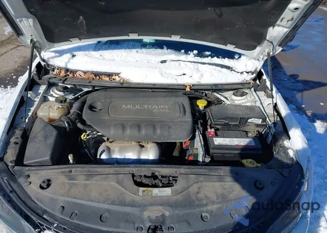 2015 Chrysler 200 S z USA, uszkodzony, nr VIN 1C3CCCBB5FN566496